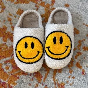 VICI Smiley Face Slippers